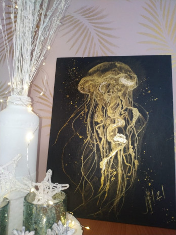 Картина акрилом Золотая Медуза
