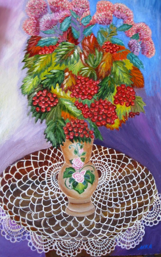 Картина маслом "Калина и очиток в вазе"